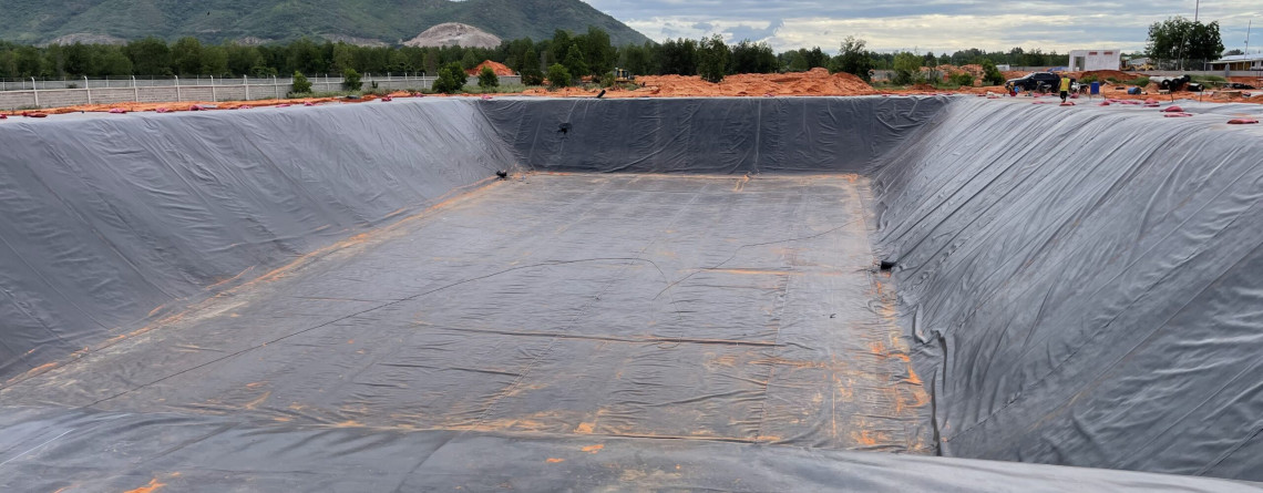 Hồ nước được sử dụng màng HDPE làm bạt lót