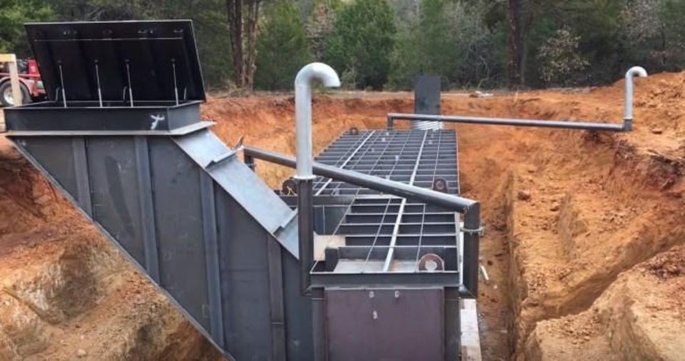 Vì các đặc tính của nó nên màng HDPE được ưa chuộng làm màng lót chống thấm ở các hầm