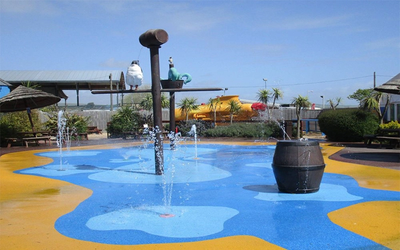 Ví dụ điển hình khi sử dụng màng HDPE cho lót nền splash pad hoặc phun nước