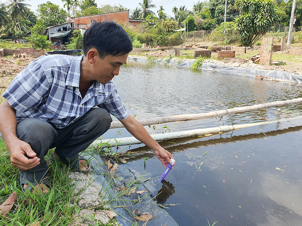 Có nhiều cách sử dụng màng HDPE để chống nhiễm mặn trong đó có sử dụng làm hồ chứa nước ngọt hoặc làm đê chống sự xâm nhập của nước mặn